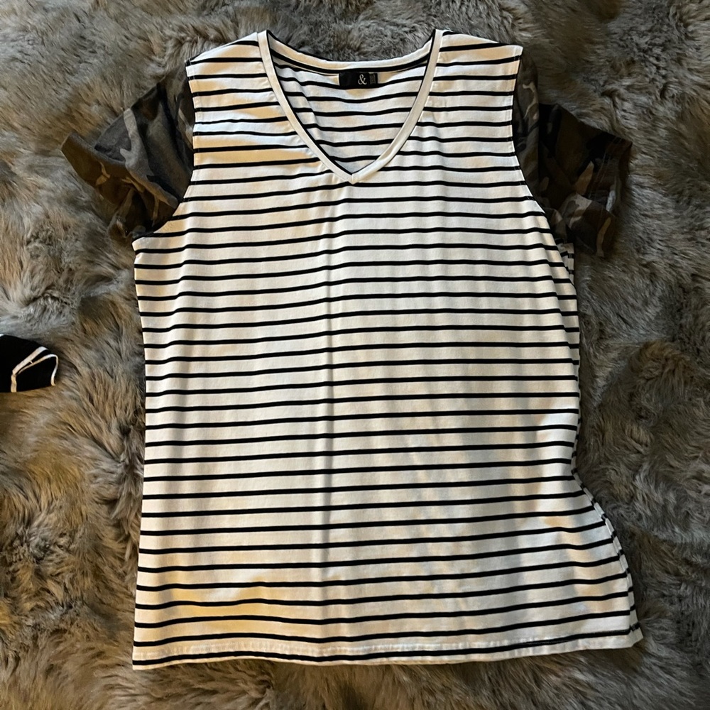 Camo sleeve t shirt